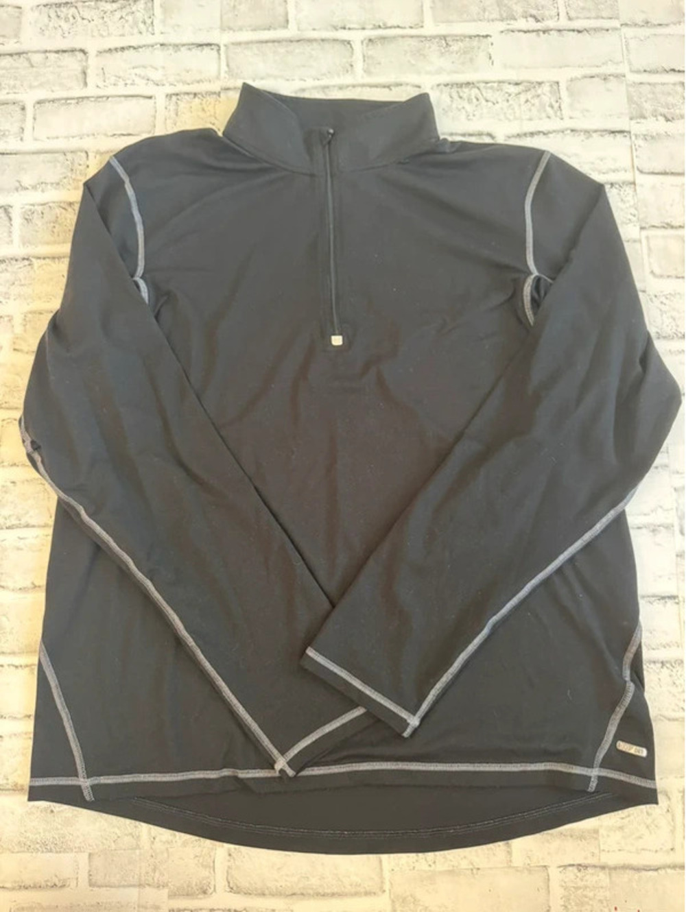 Men’s Champion black 1/4 zip pullover size large